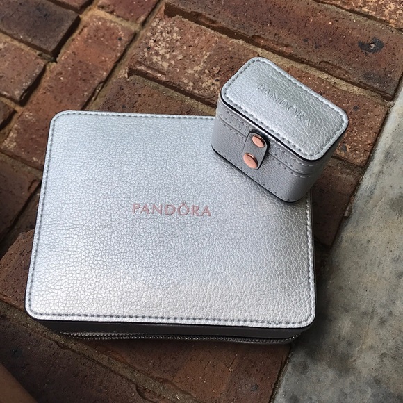 travel jewellery case pandora